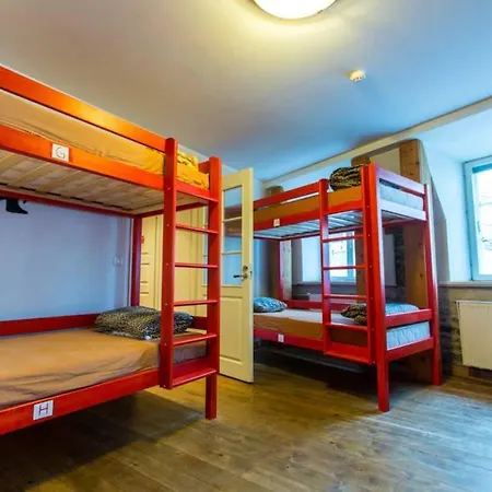 Backpackers Hostal *